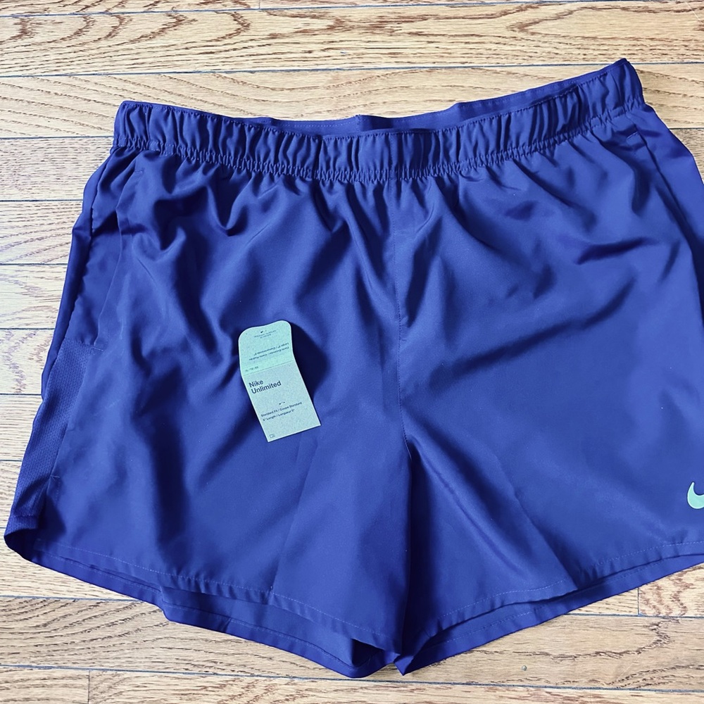 New! - Nike Unlimited Shorts - Navy XL
